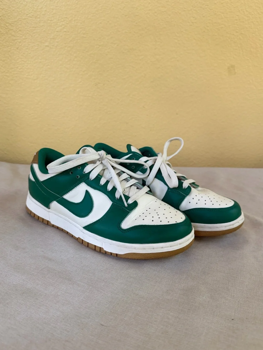 Nike Dunk Low Malachite Metallic Gold Gum Sole Sneakers Women’s 8 FB7173-131 EUC
